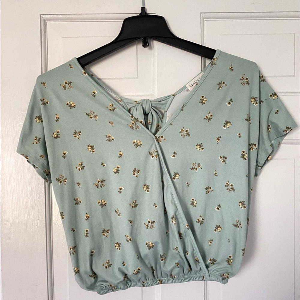 Loose Cropped Spring Wrap Blouse